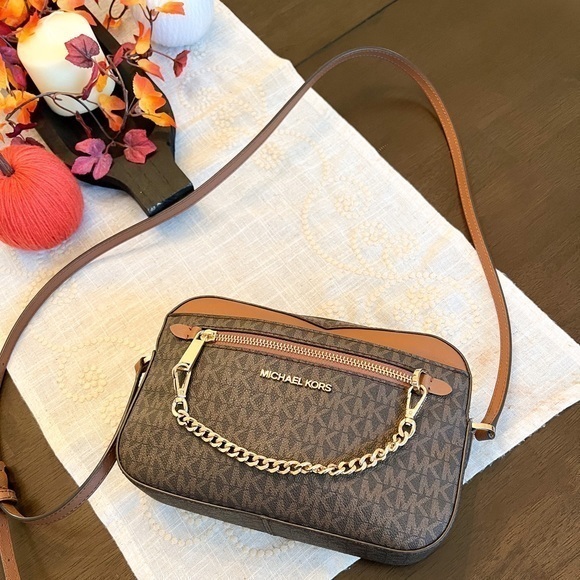 Michael Kors Jet Set Large Logo Crossbody Bag - Picture 1 of 7